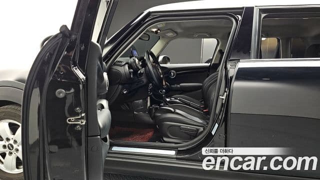 Mini Cooper 3세대, 2017 10