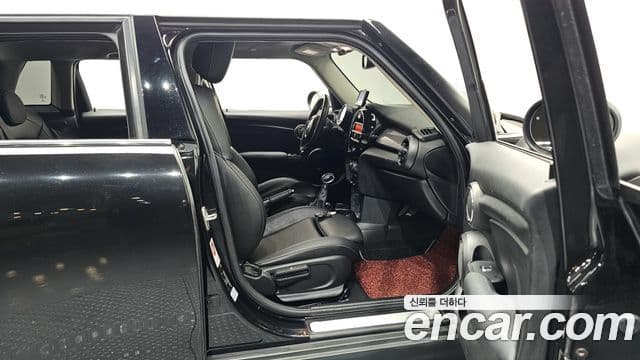 Mini Cooper 3세대, 2017 11