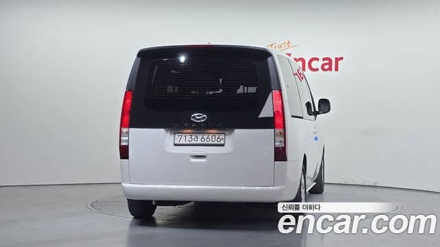 Hyundai Staria Modern, 2022 4
