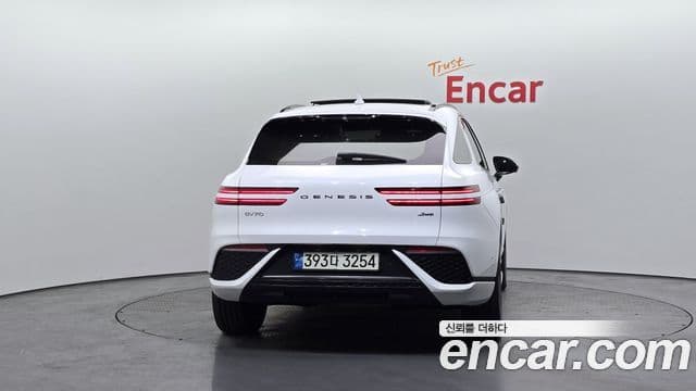 Genesis GV70, 2022 4