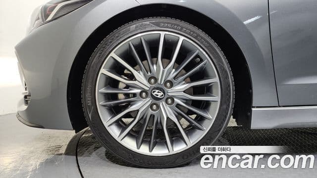 Hyundai Avante AD 1.6 турбо Sport, 2017 все фото