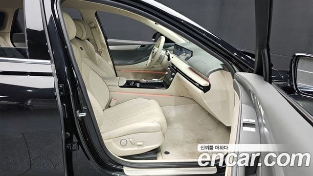 Genesis G80 (RG3) бензин 2.5 турбо 2WD, 2025 11