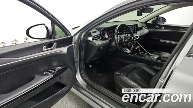 Kia K5 3세대 Standard, 2023 10