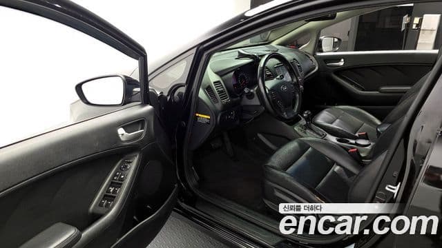 Kia K3 Trendy, 2013 10