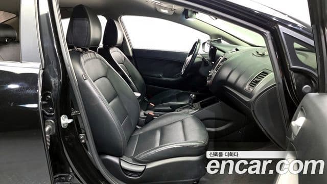 Kia K3 Trendy, 2013 11