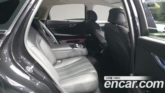 Genesis G80 (RG3) бензин 2.5 турбо 2WD, 2025 12