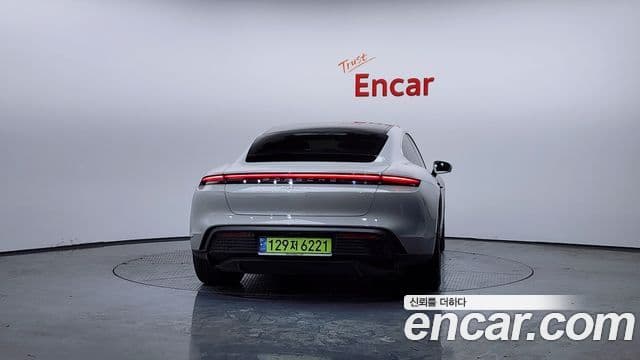 Porsche 타이칸 4S, 2024 4