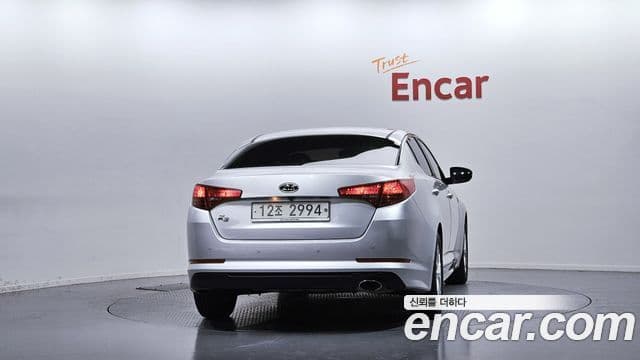 Kia K5 2.0 Deluxe, 2011 4