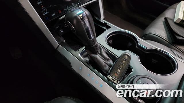 Ford Explorer 5세대, 2015 9