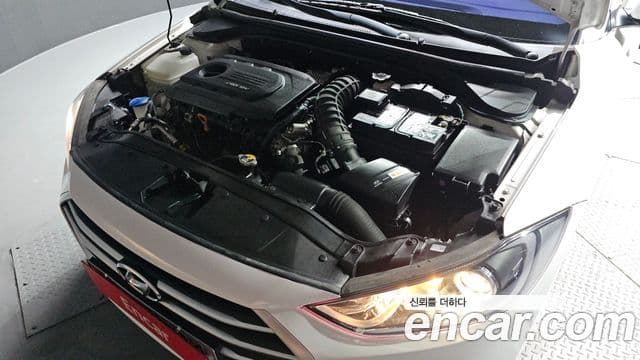 Hyundai Avante AD 1.6 e-VGT Smart, 2017 6