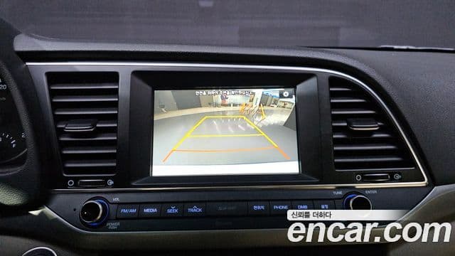 Hyundai Avante AD 1.6 e-VGT Smart, 2017 13