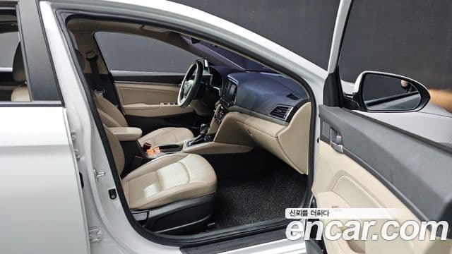 Hyundai Avante AD 1.6 e-VGT Smart, 2017 18