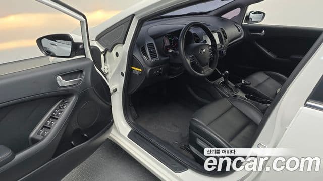 Kia K3 Trendy, 2015 10