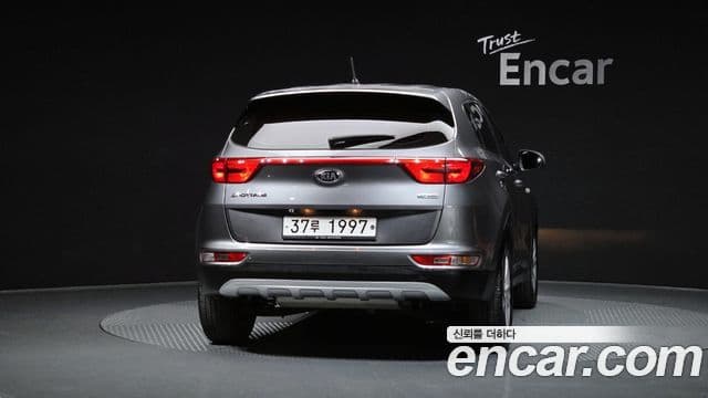 Kia Sportage 4세대 дизель 2.0 2WD Trendy, 2016 4
