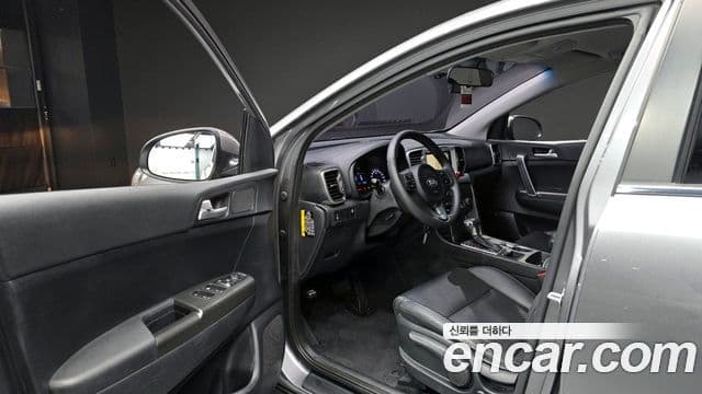 Kia Sportage 4세대 дизель 2.0 2WD Trendy, 2016 10