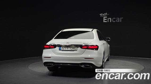 Mercedes-Benz E-класс W213 AMG Line, 2022 4