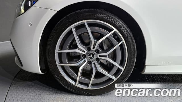 Mercedes-Benz E-класс W213 AMG Line, 2022 все фото