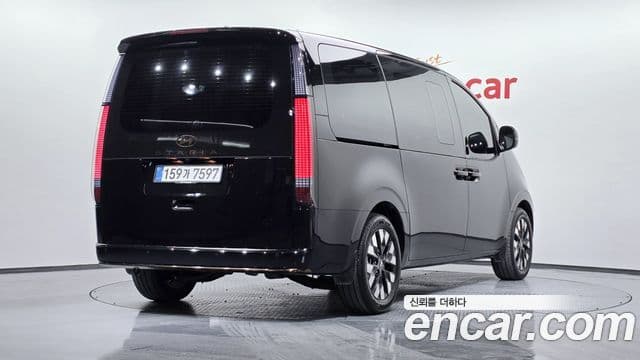 Hyundai Staria Inspiration, 2025 2