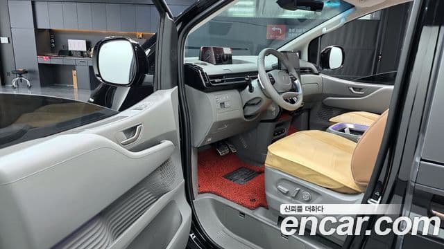Hyundai Staria Inspiration, 2025 11