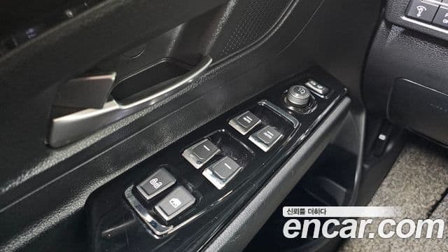 KG모빌리티(SsangYong) Beautiful Korando Plus, 2022 12