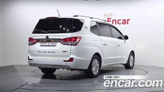 KG모빌리티(SsangYong) Korando 투리스모 4WD RX 9인승, 2018 2