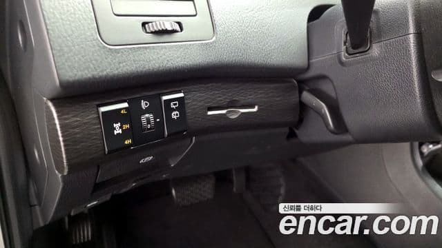 KG모빌리티(SsangYong) Korando 투리스모 4WD RX 9인승, 2018 18