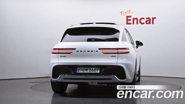 Genesis GV70, 2021 4