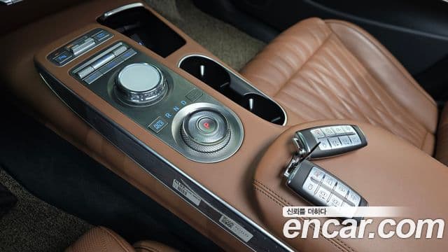 Genesis GV70, 2021 9