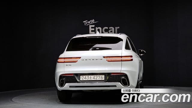 Genesis GV70, 2024 4
