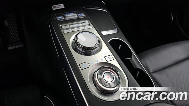 Genesis GV70, 2024 9