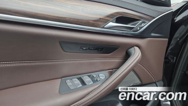 BMW 5시리즈 (G30) Luxury, 2023 18