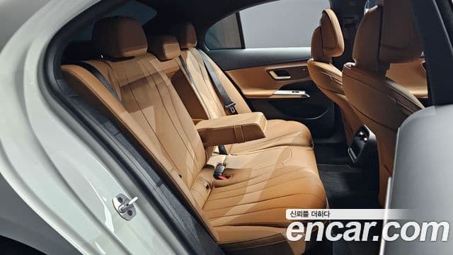 Mercedes-Benz E-класс W214 Avantgarde, 2025 12