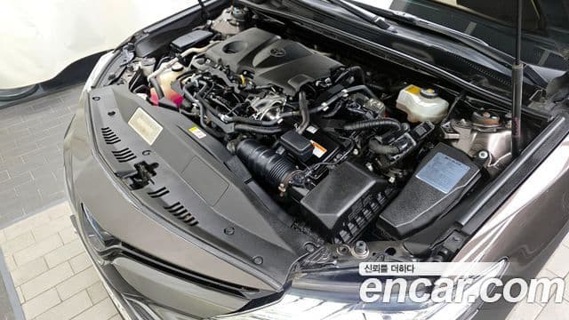 Toyota 캠리 (XV70) 2.5 XLE гибрид, 2018 6