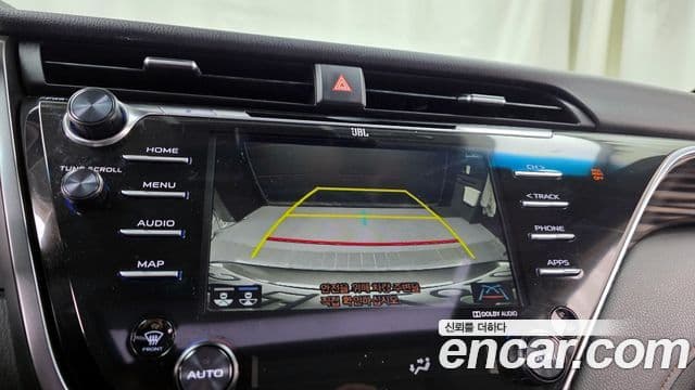 Toyota 캠리 (XV70) 2.5 XLE гибрид, 2018 15