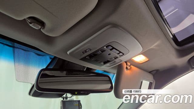 Toyota 캠리 (XV70) 2.5 XLE гибрид, 2018 17