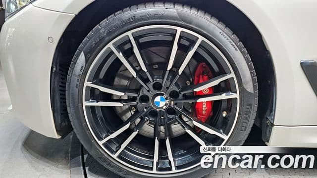 BMW 5시리즈 (G30) 520d M Sport, 2018 все фото