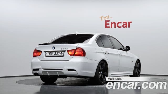 BMW 3시리즈 (E90) 320d седан чёрный And белый, 2011 2