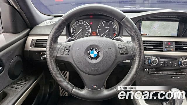 BMW 3시리즈 (E90) 320d седан чёрный And белый, 2011 13