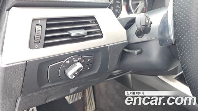 BMW 3시리즈 (E90) 320d седан чёрный And белый, 2011 19