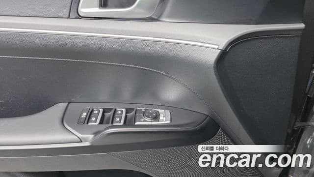 Kia K5 гибрид 3세대 Prestige, 2022 13