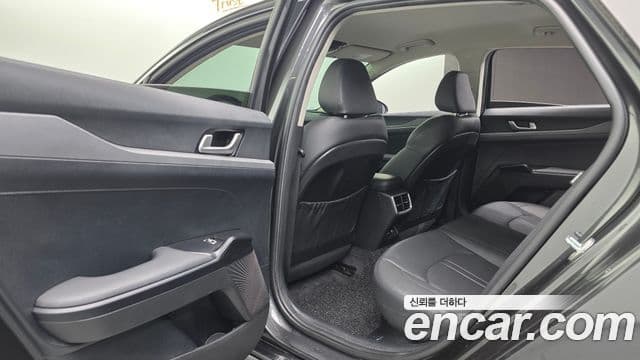 Kia K5 гибрид 3세대 Prestige, 2022 18