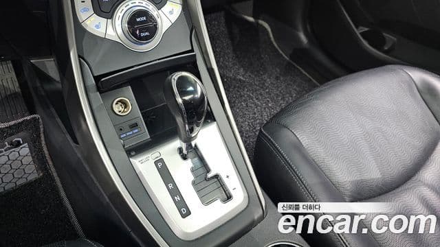 Hyundai Avante MD Luxury, 2012 9