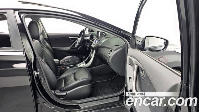 Hyundai Avante MD Luxury, 2012 11