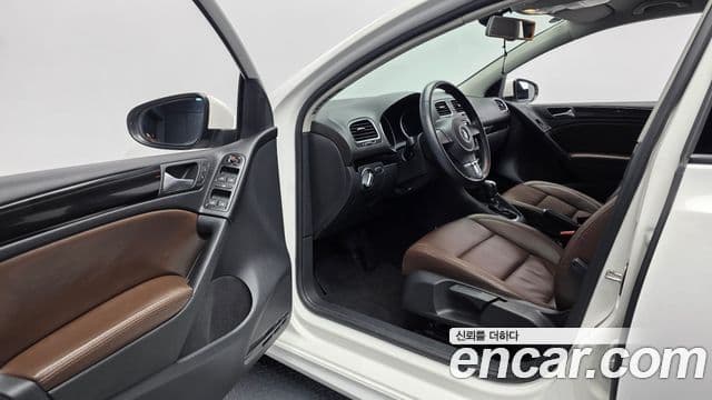 Volkswagen Гольф 6세대 1.6 TDI BlueMotion Style Edition, 2013 10
