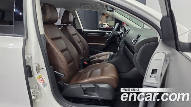 Volkswagen Гольф 6세대 1.6 TDI BlueMotion Style Edition, 2013 11