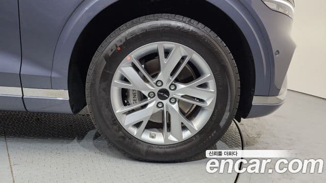 Genesis GV70, 2026 все фото