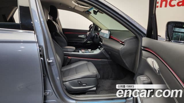 Genesis GV70, 2026 11