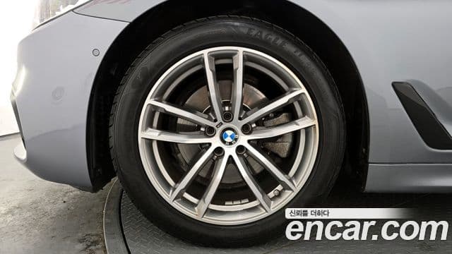 BMW 5시리즈 (G30) 520d M Sport Plus, 2017 все фото