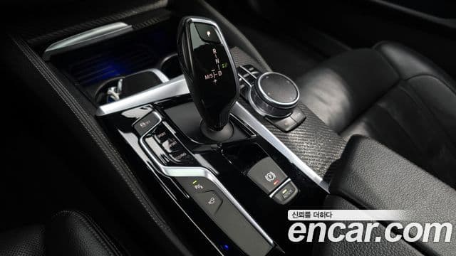 BMW 5시리즈 (G30) 520d M Sport Plus, 2017 9
