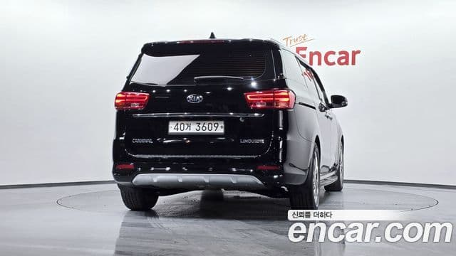 Kia The / новый New Carnival VIP, 2019 4